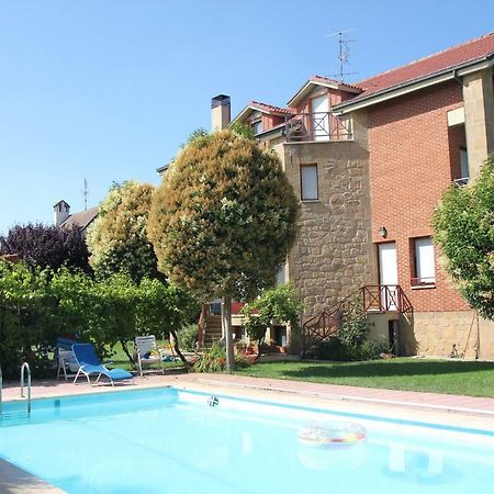 Preciosa casa independiente con piscina cubierta y gran jardín privados Haro Exterior foto