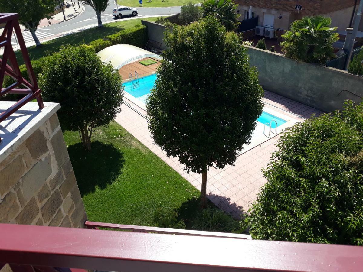 Preciosa casa independiente con piscina cubierta y gran jardín privados Haro Exterior foto